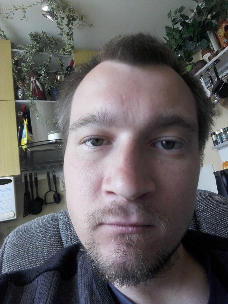  10076818  , 34 ,    
