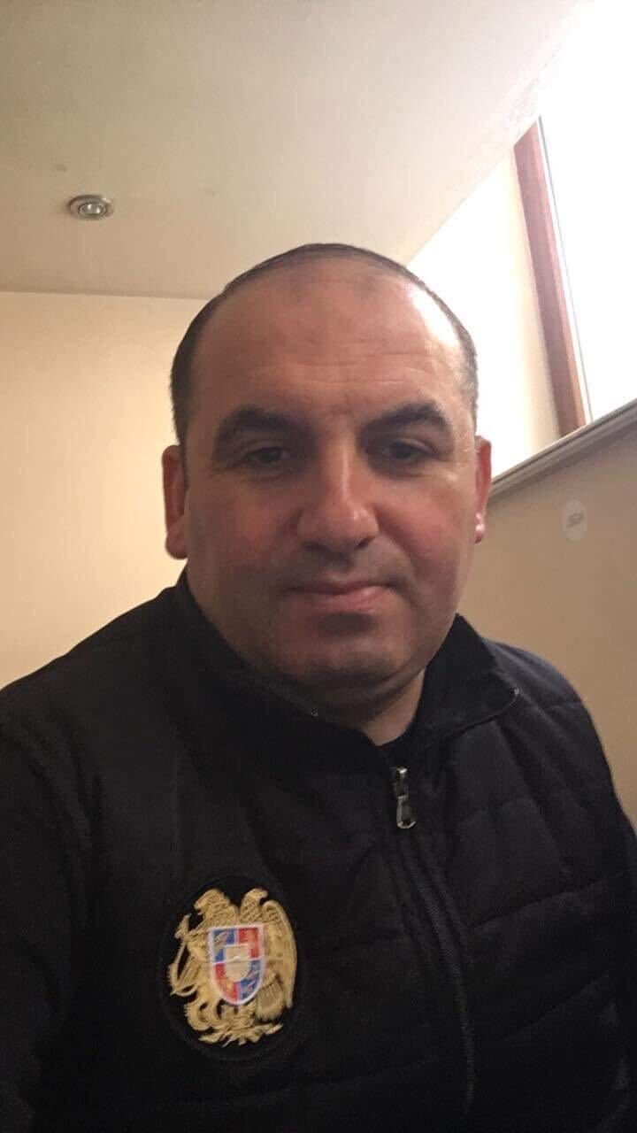  ,   Arman, 43 ,     , c 