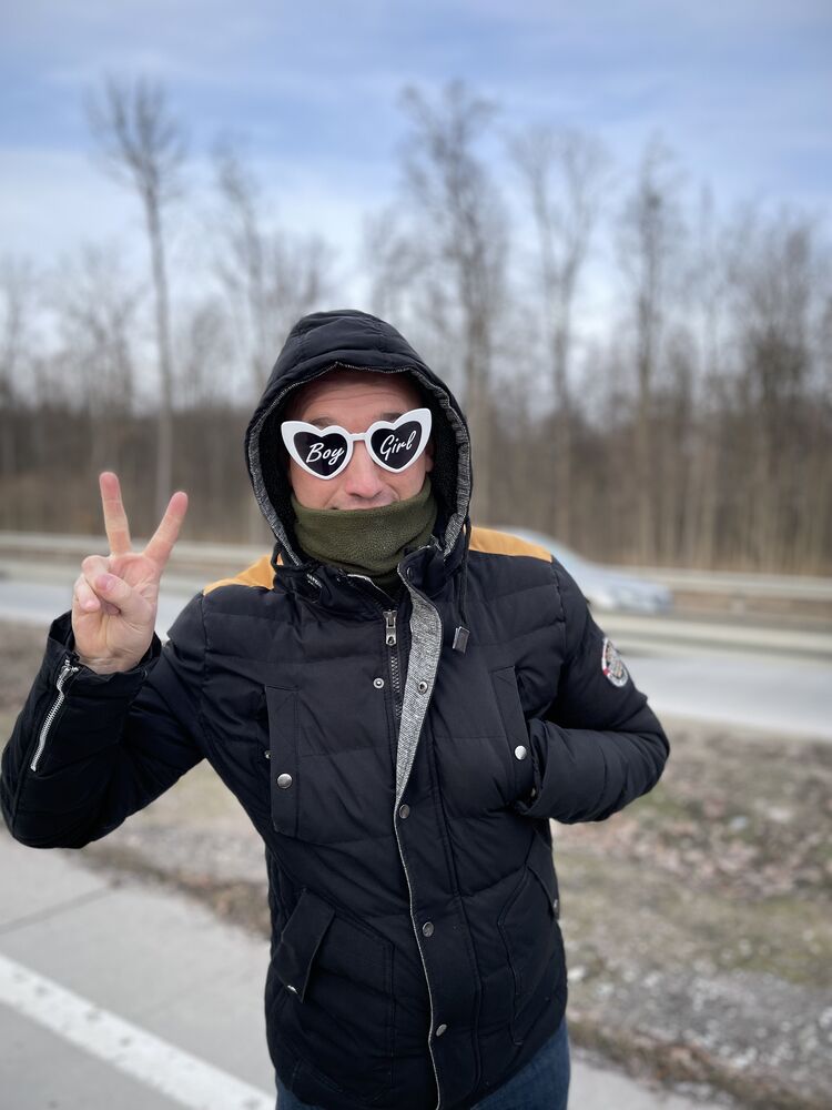  53746818  Serhii, 35 ,    