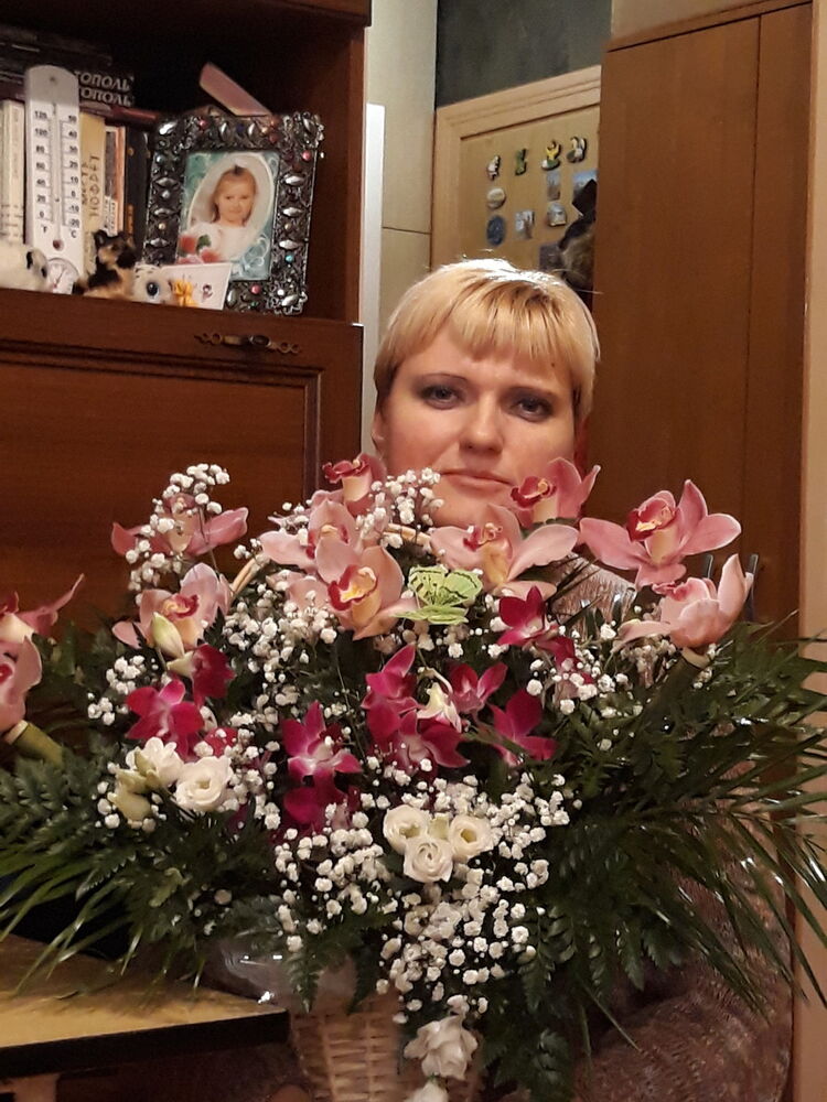  14207028  Marina, 43 ,    