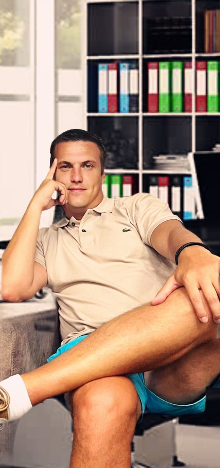  43733728  Dmitriy, 39 ,     