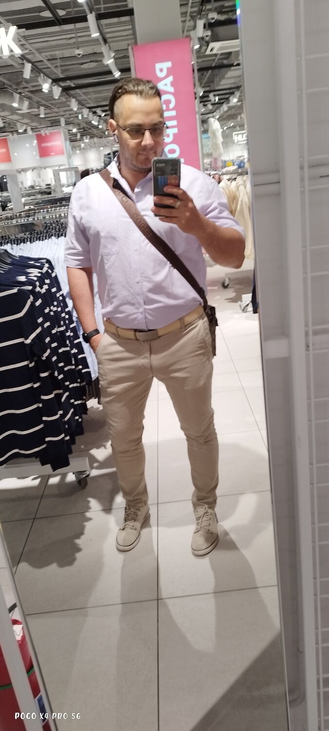  45835758  , 39 ,    