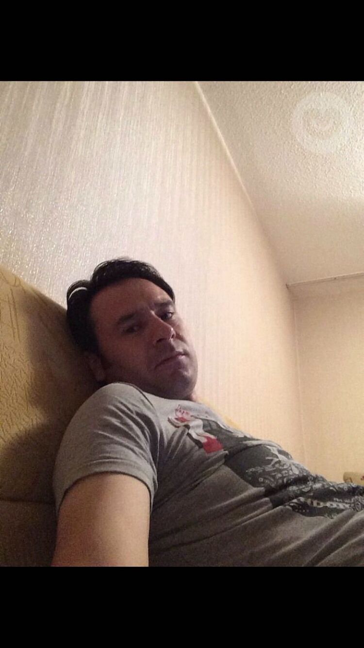  44203018  Ahmet, 40 ,    