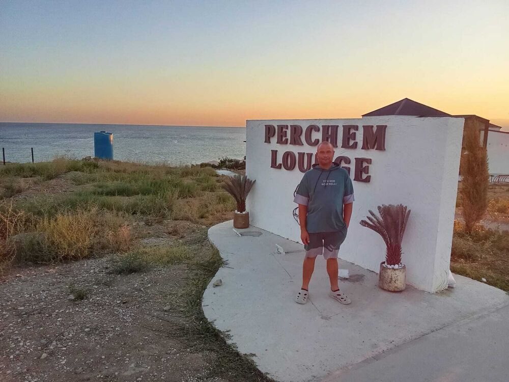  54136388  VLADIMIR, 43 ,    