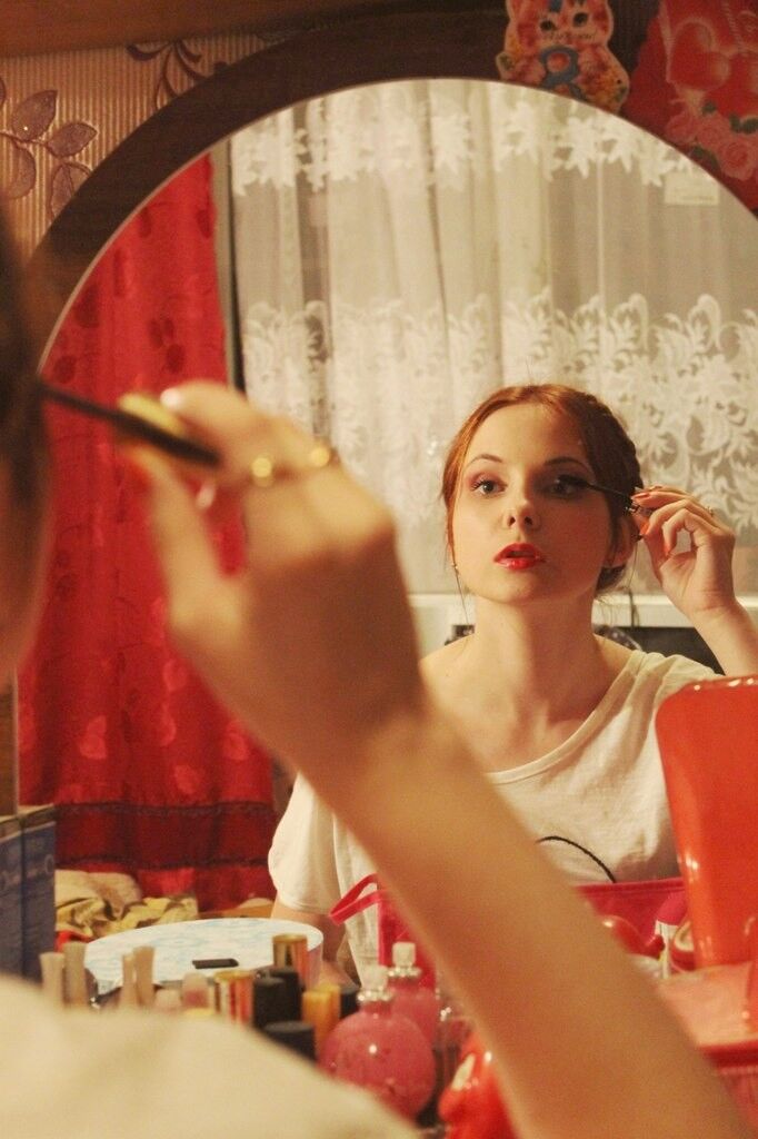  6859328  Anne, 29 ,    -