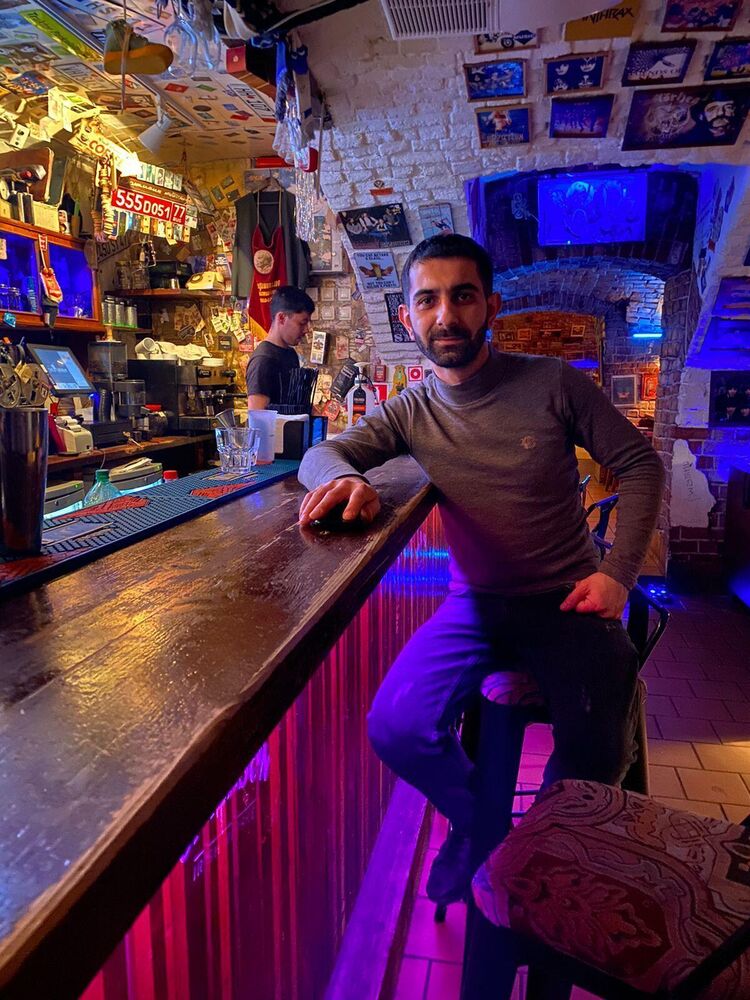  ,   Vuqar, 29 ,   ,   