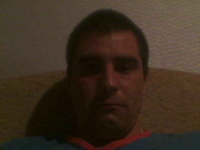  ,   Artem, 40 ,   ,   , c 