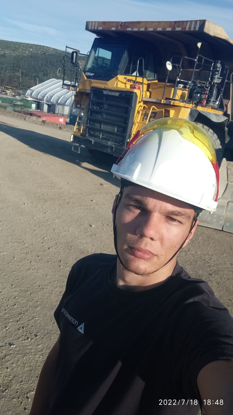  40717888  , 28 ,    