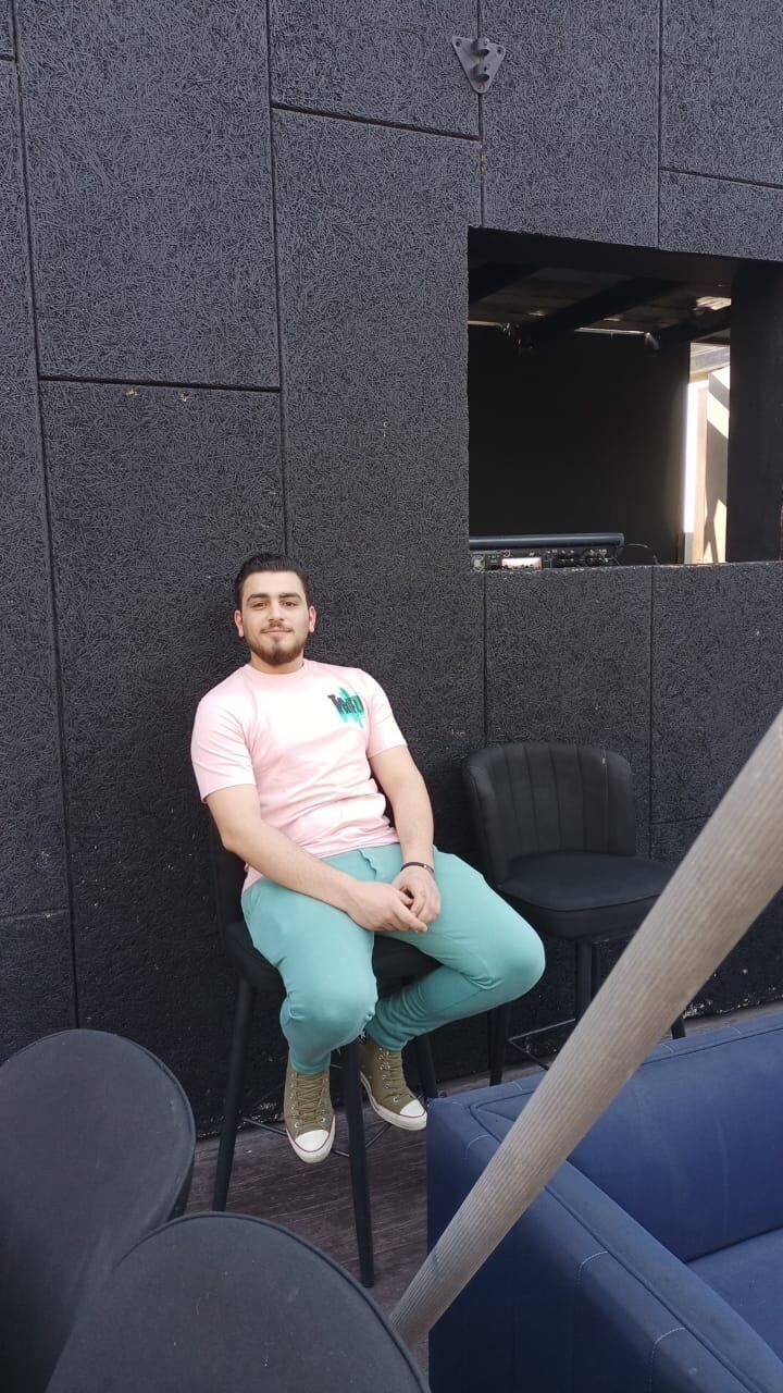  34082698  Alaa, 20 ,    