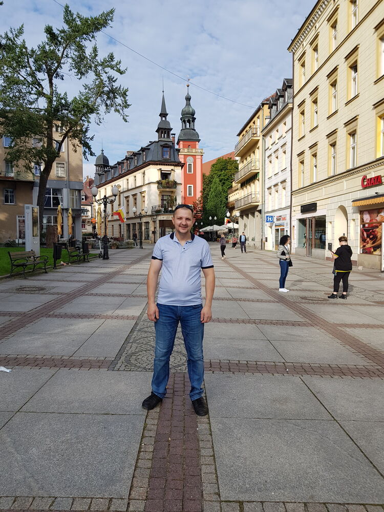 25870898  Ruslan, 44 ,    