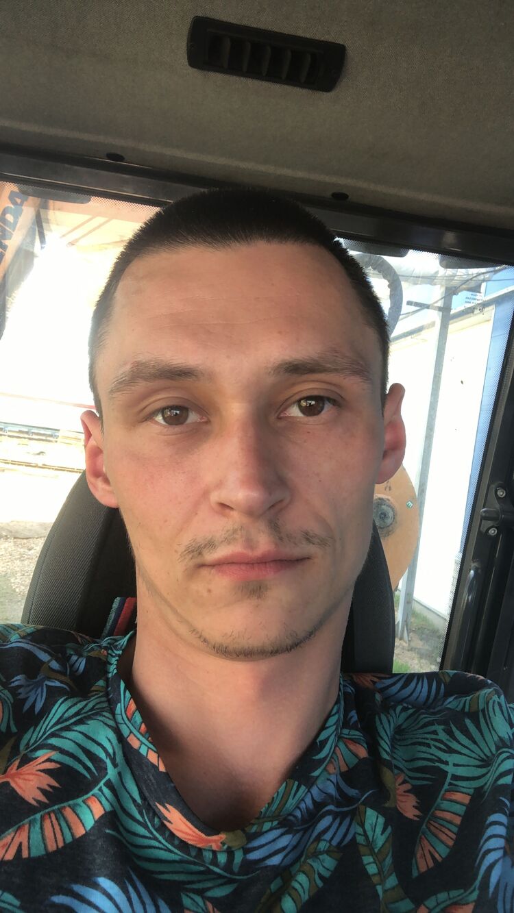  35300048  , 32 ,    