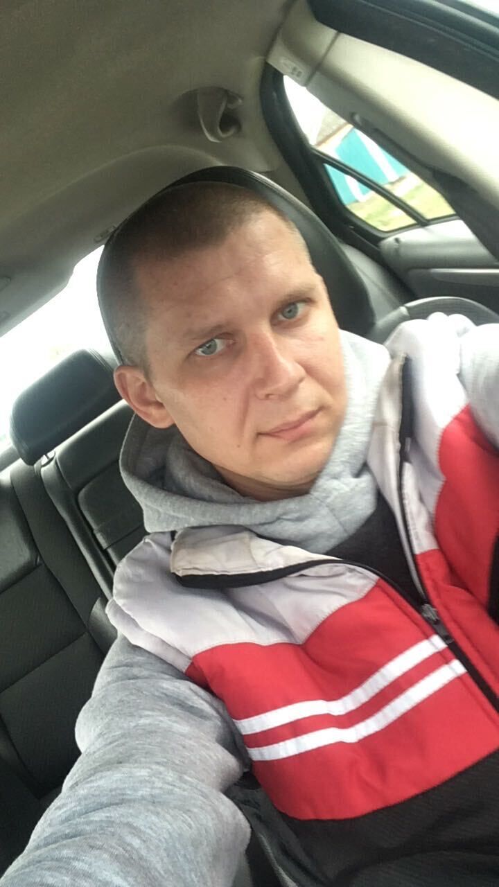  ,   Alex, 40 ,   ,   