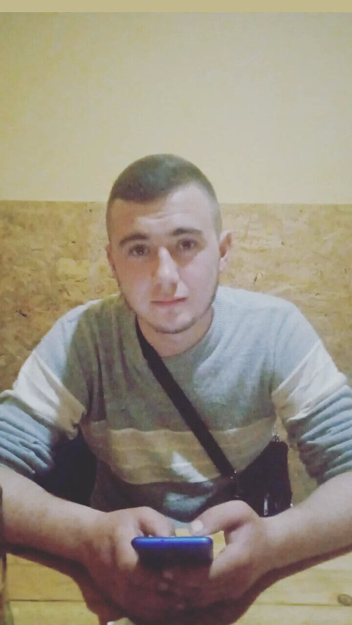  ,   Valentin, 23 ,   ,   