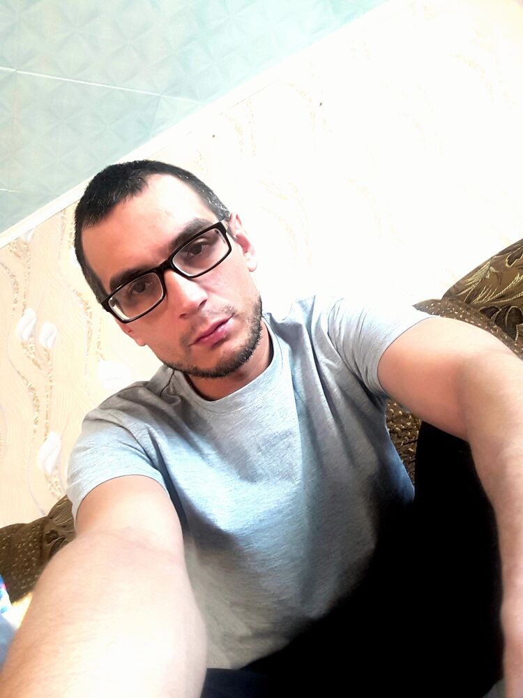  42650728  Alexander, 37 ,    --