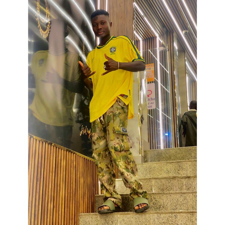  53700588  Mamadou, 22 ,    New York City