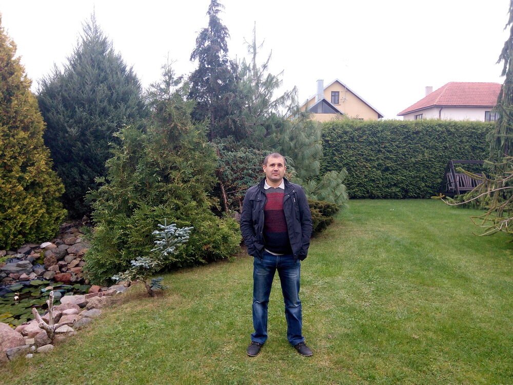  11169538  Ura, 43 ,    -