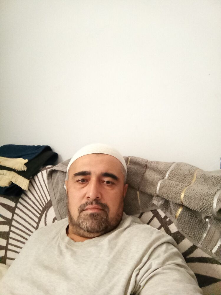  45864068  Alisher, 40 ,    