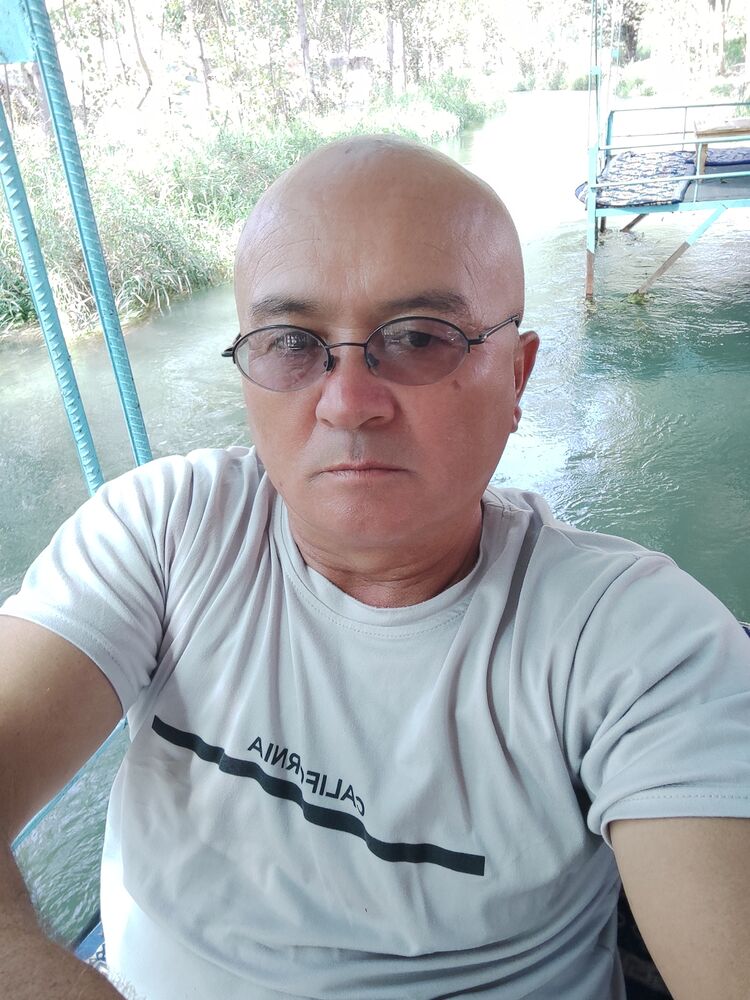  48292568  Umarjon, 56 ,    