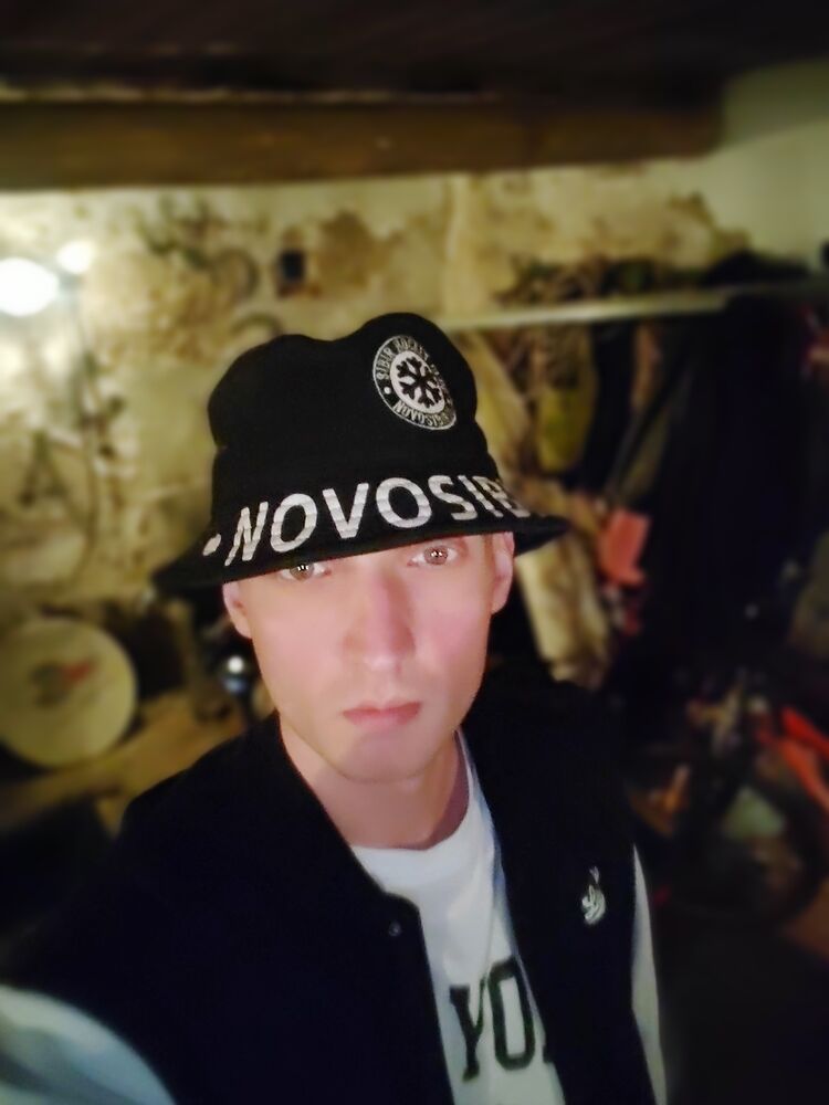  35324318  , 33 ,    