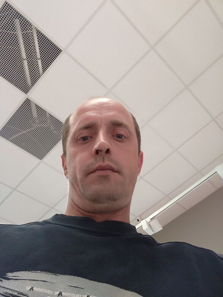  10443108  , 52 ,    