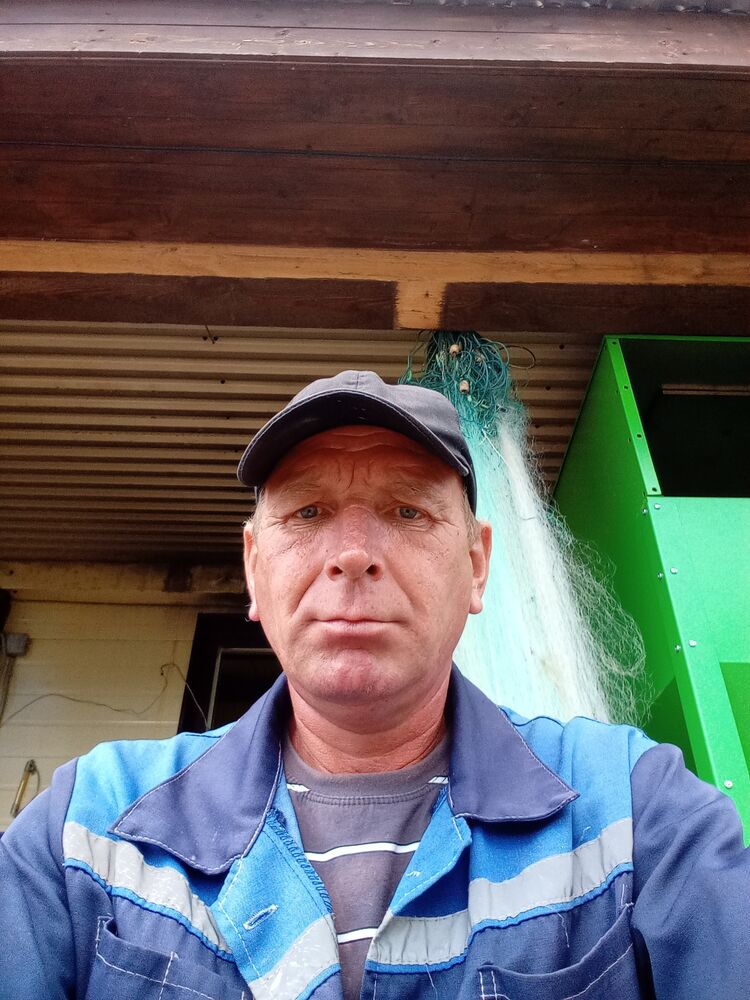  46192488  Alexander, 48 ,    