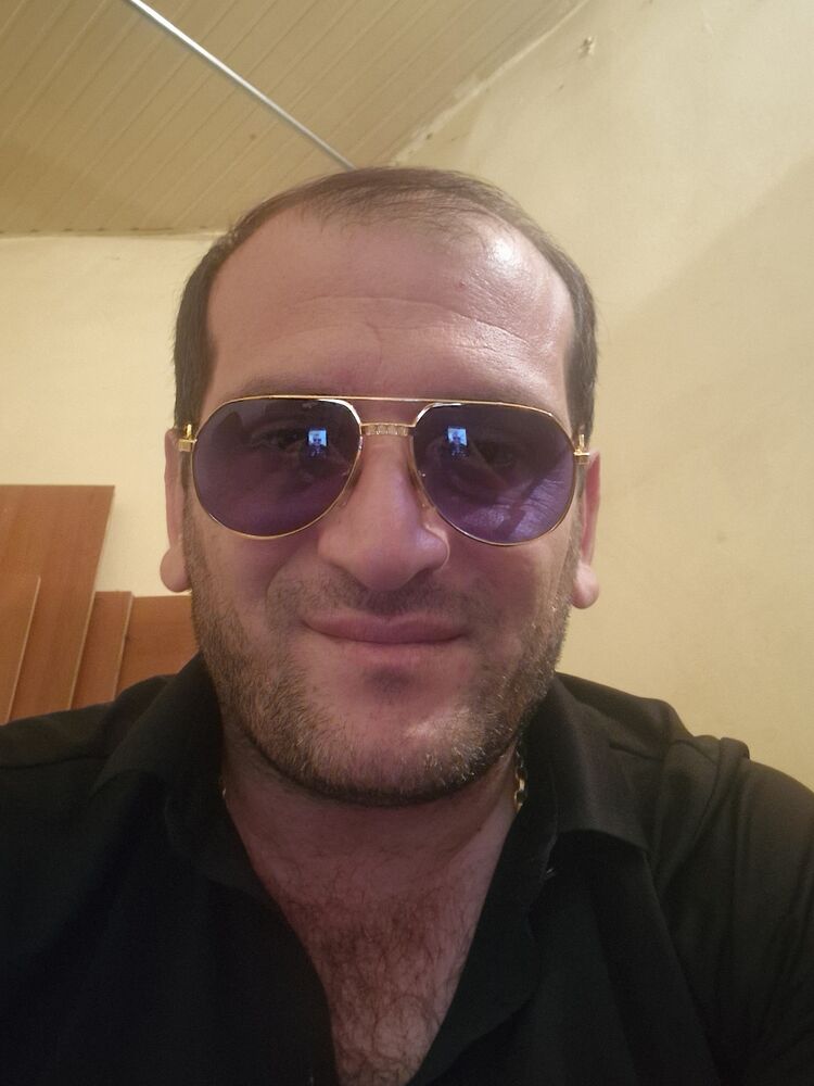  53693488  Piko, 34 ,    