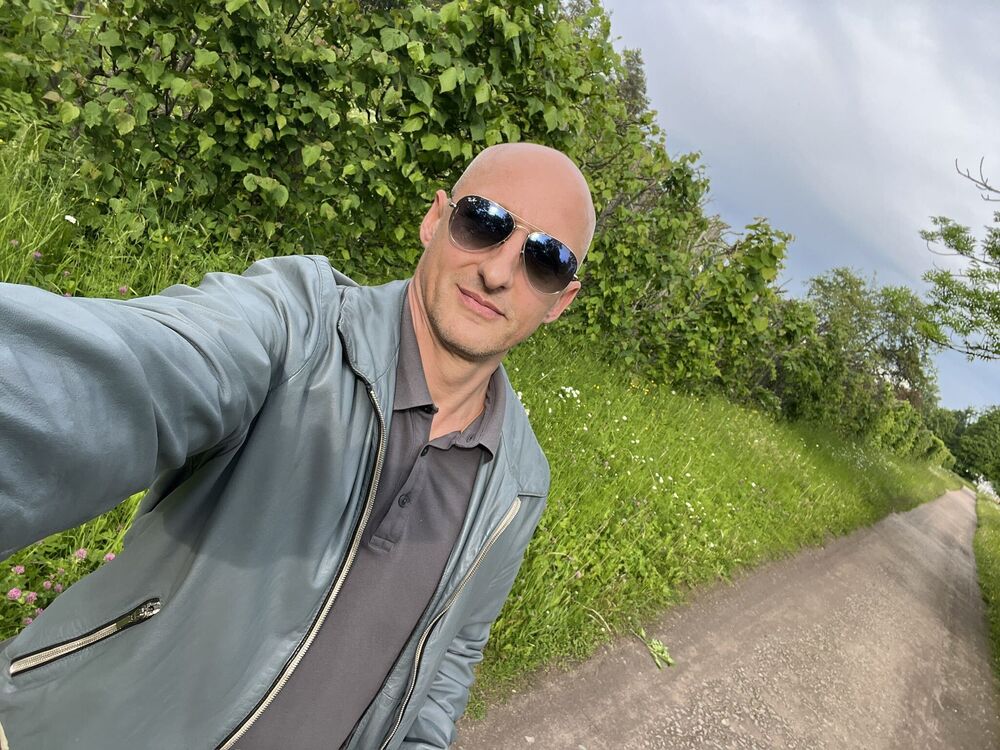  52894628  Vladimir, 47 ,    -