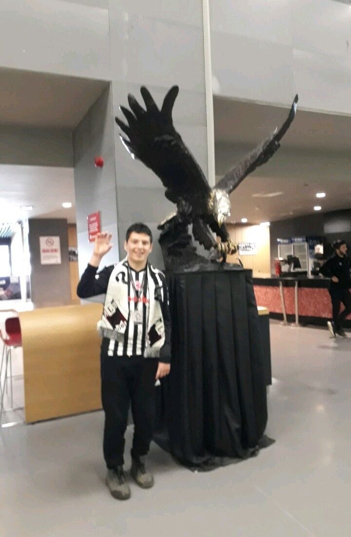  18839048  Berat, 27 ,    