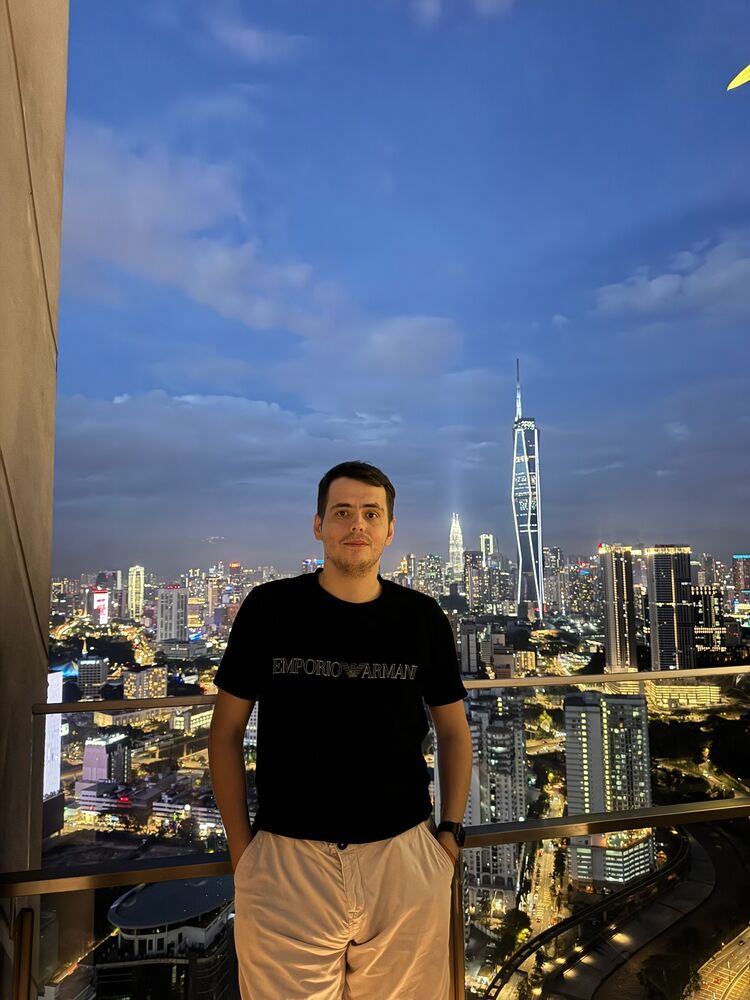  ,   Denis, 31 ,   ,   , c , 