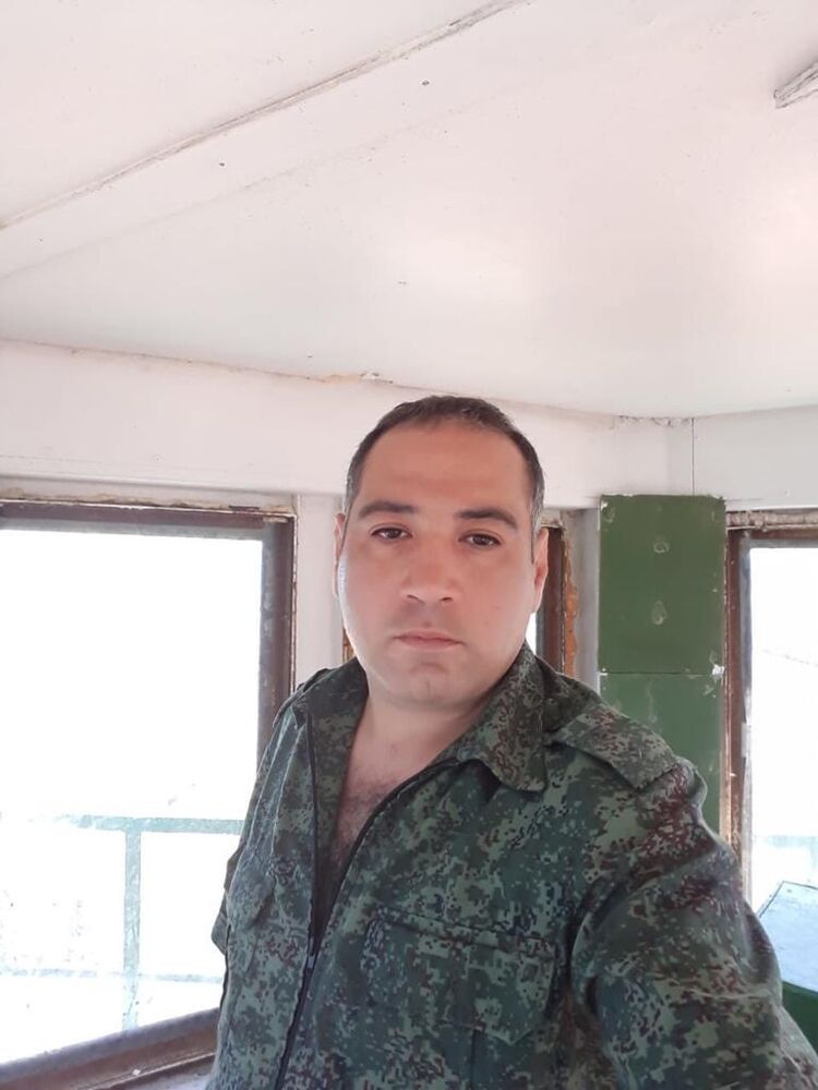  ,   Wolf, 43 ,     