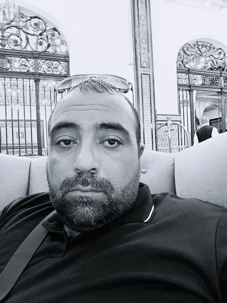  54464818  Armen, 38 ,    