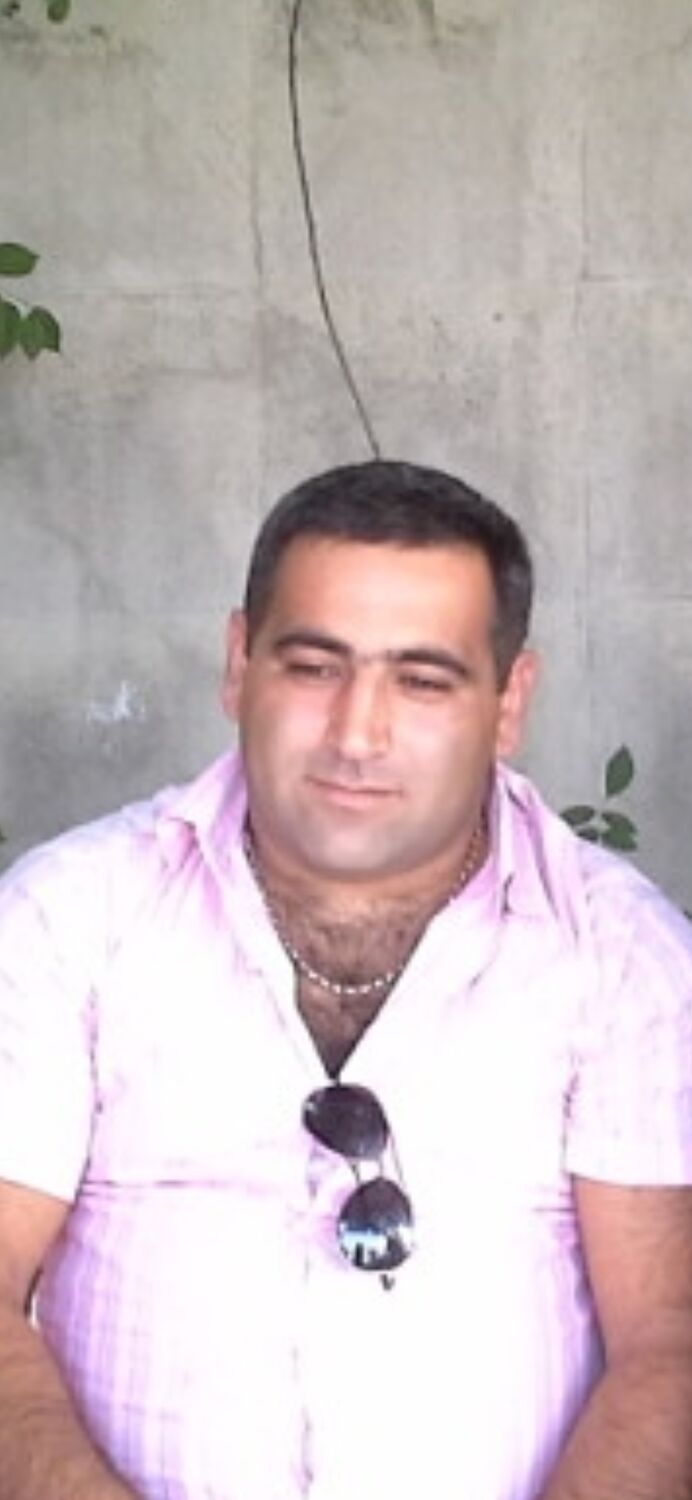  ,   Sargis, 44 ,   ,   