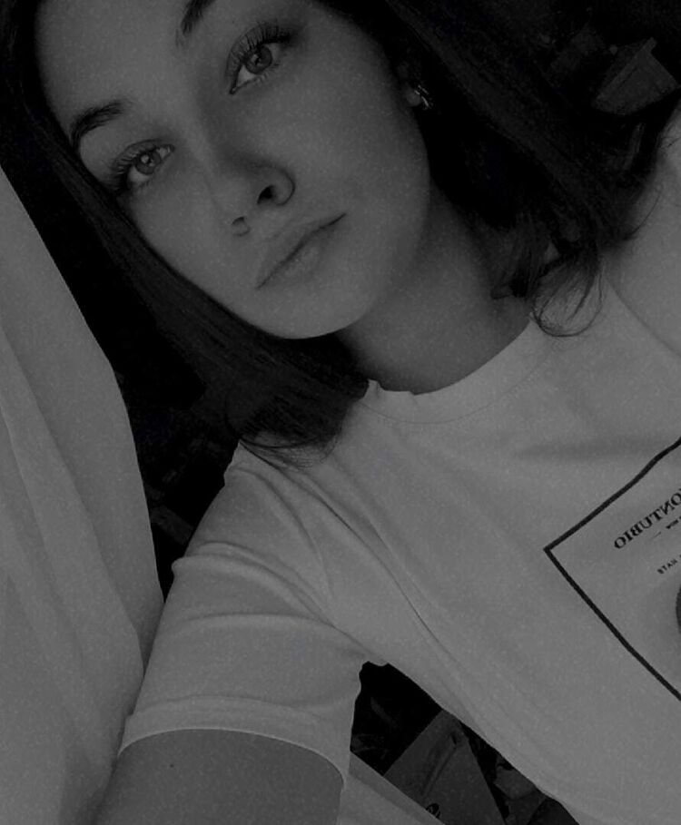  31081568  Valentina, 24 ,    