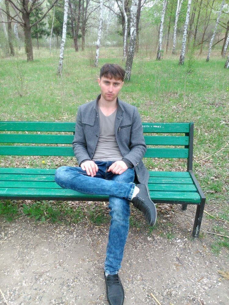  9422818  Tolea, 33 ,    