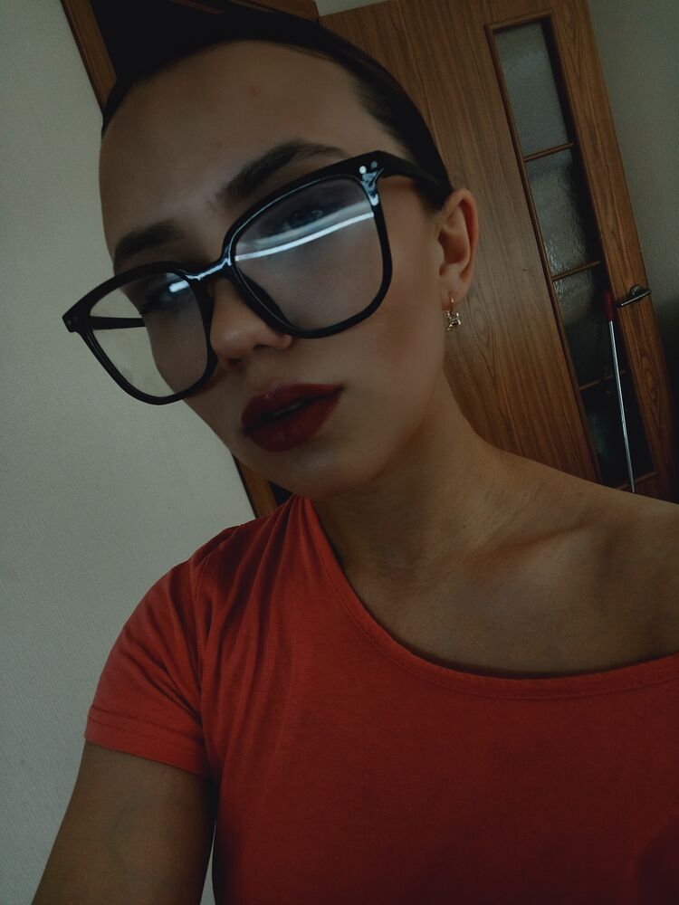  51850898  Kseniya, 24 ,    