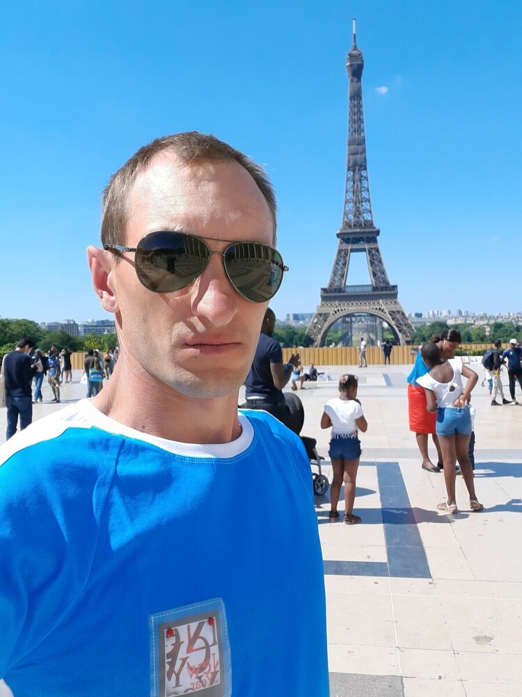  20316448  Andrei, 37 ,    