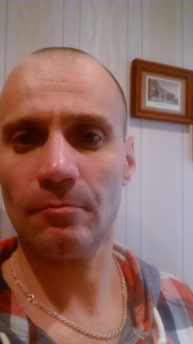  7373478  Sergei, 47 ,    