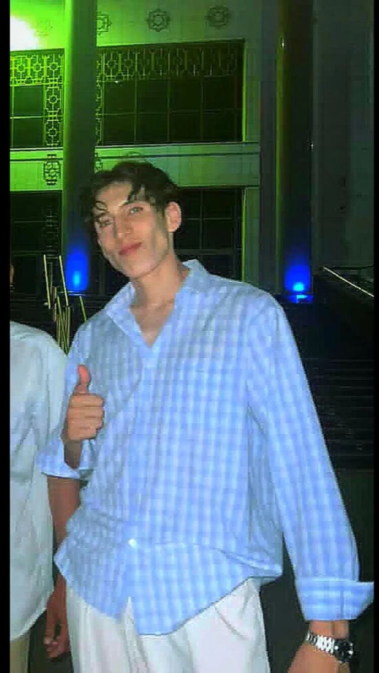  53449548  , 25 ,    