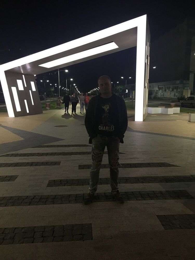  15288228  , 37 ,    