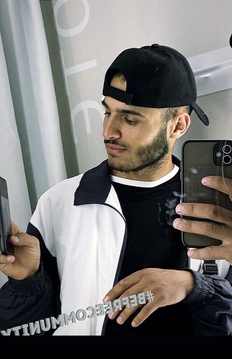  35918398  , 23 ,    