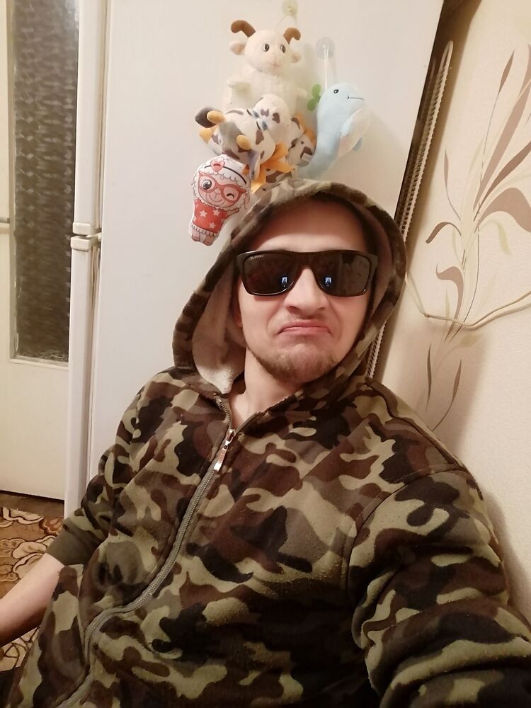  ,   Viktor, 29 ,   ,   , c , 