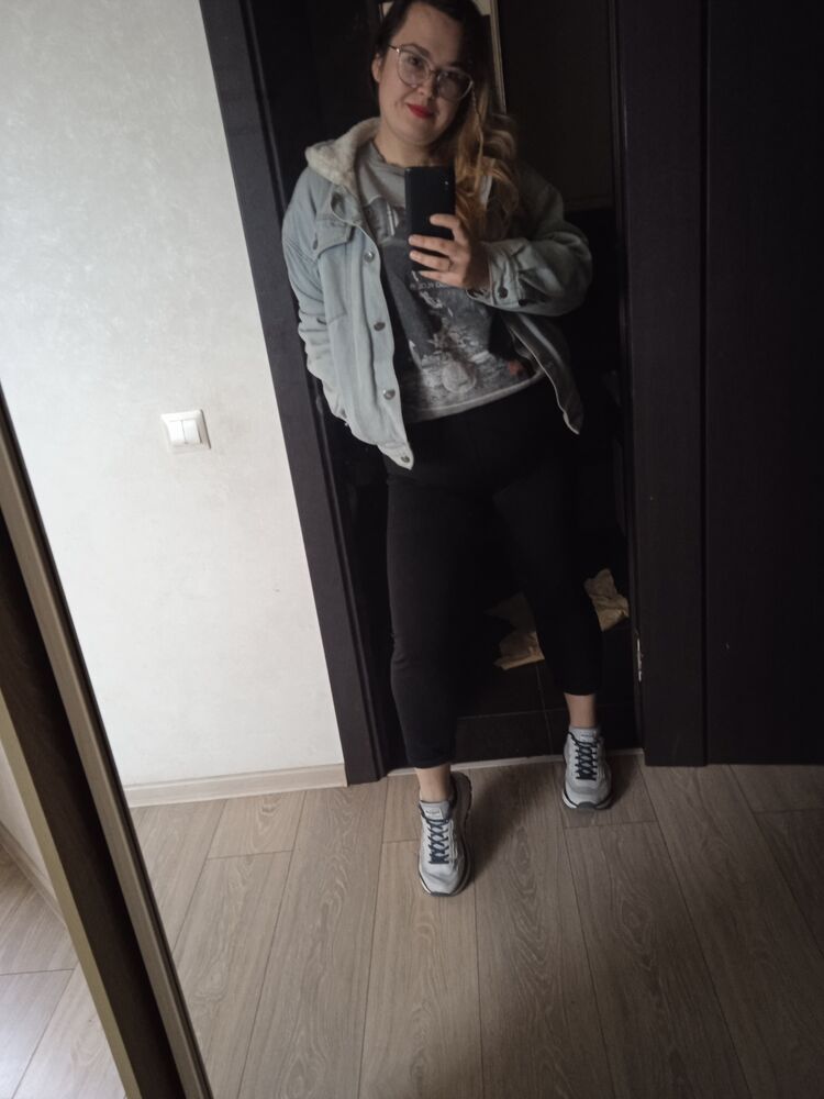  ,   Anastasia, 25 ,   ,   