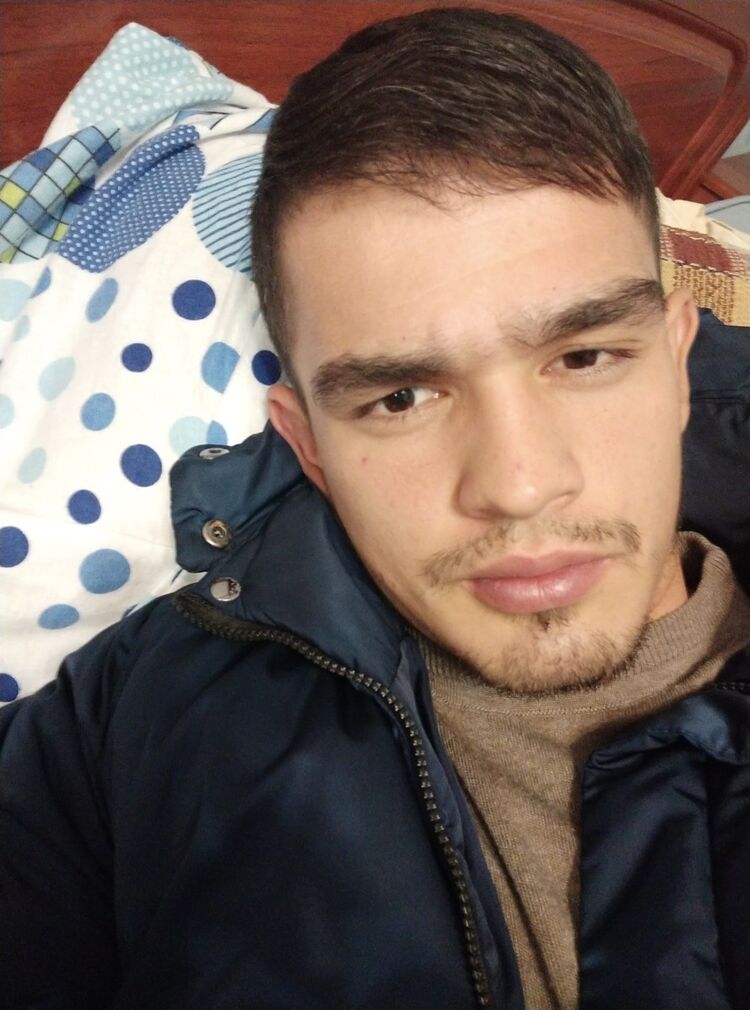  17528838  Kerim, 29 ,    