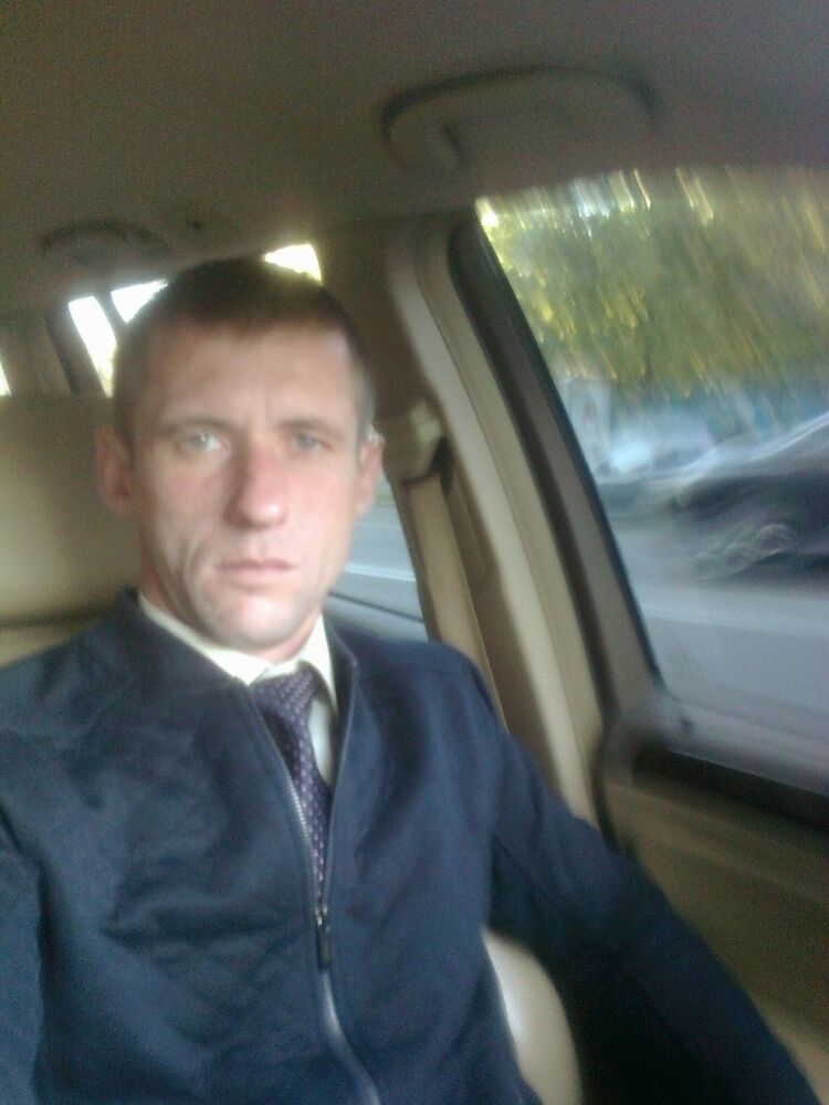  11580168  James Bond, 39 ,    
