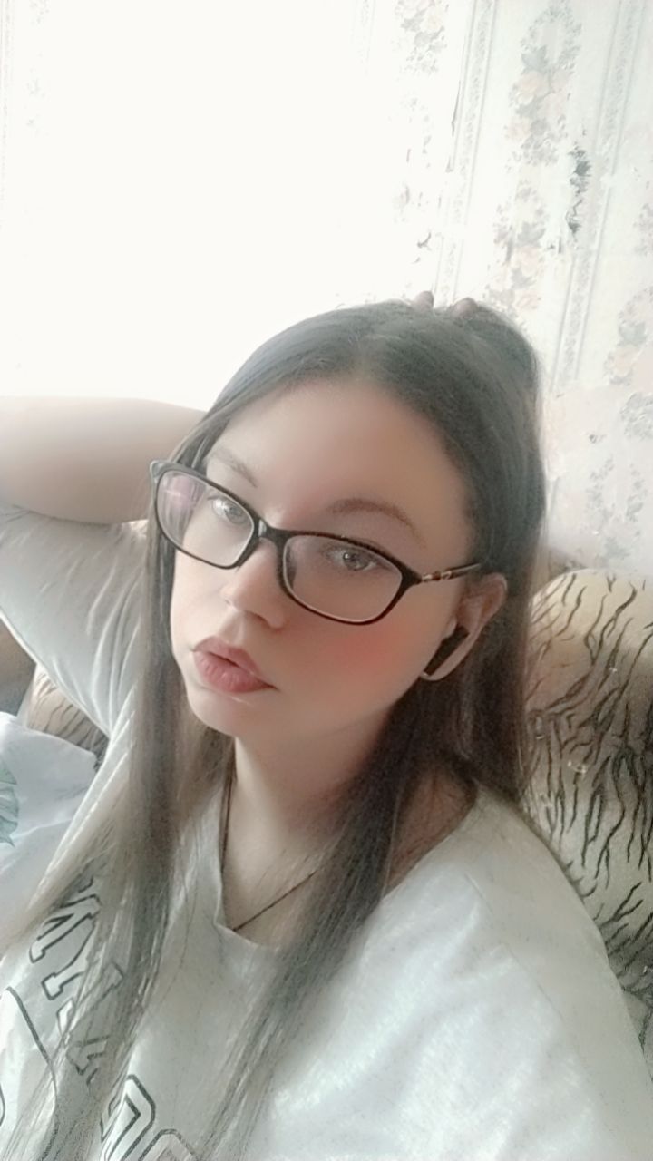  33661548  Isnelia, 29 ,    
