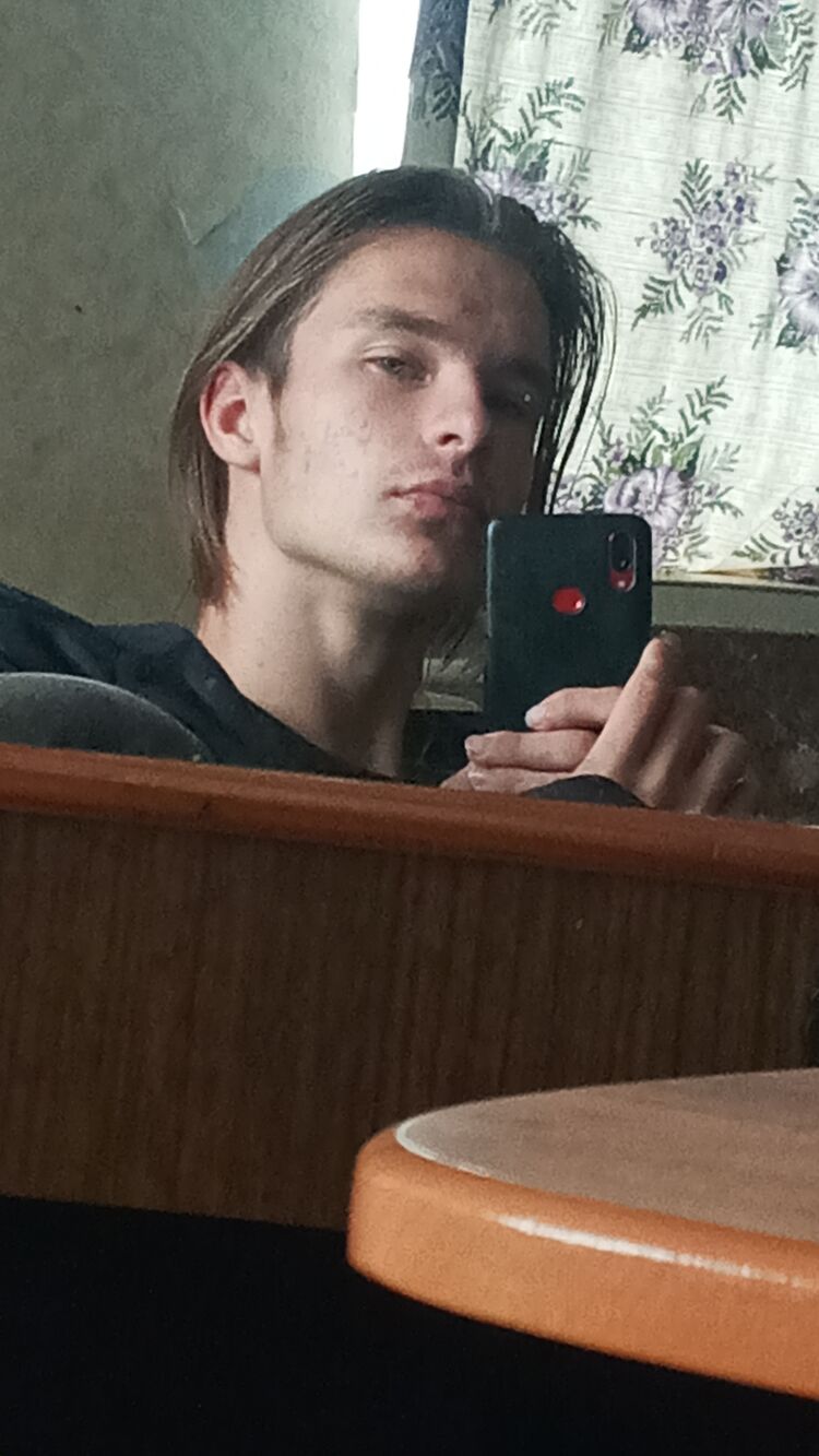  24012168  , 22 ,    