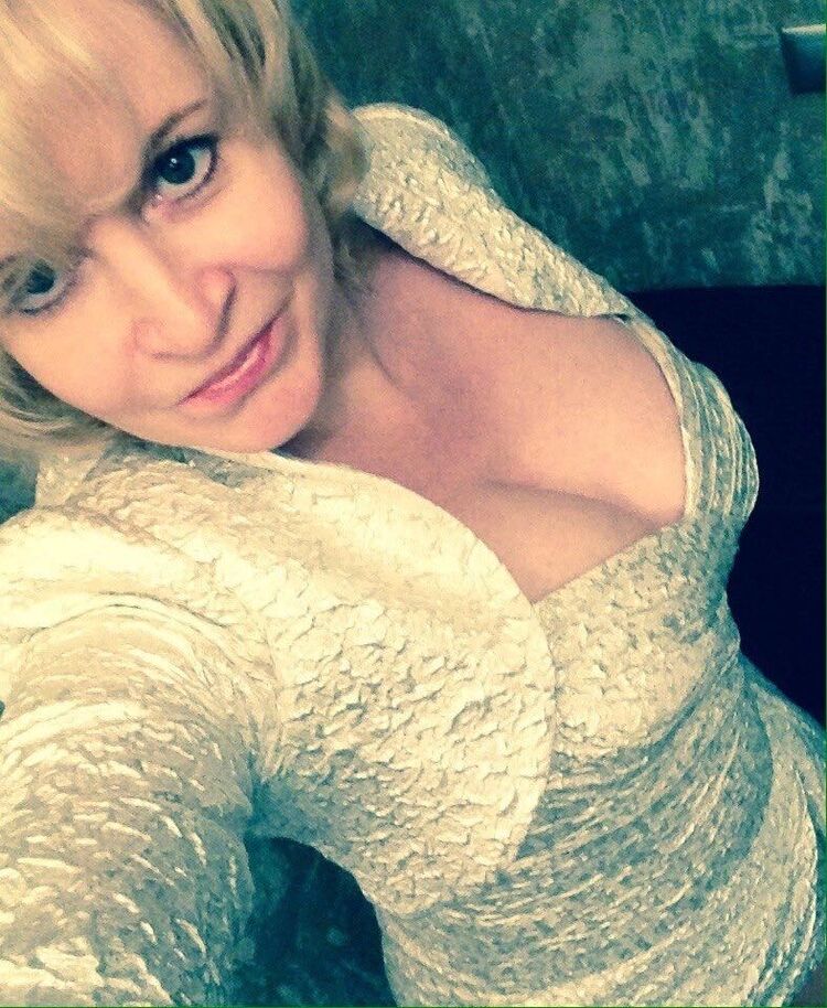  ,   IrisMia, 56 ,   ,   , c , 