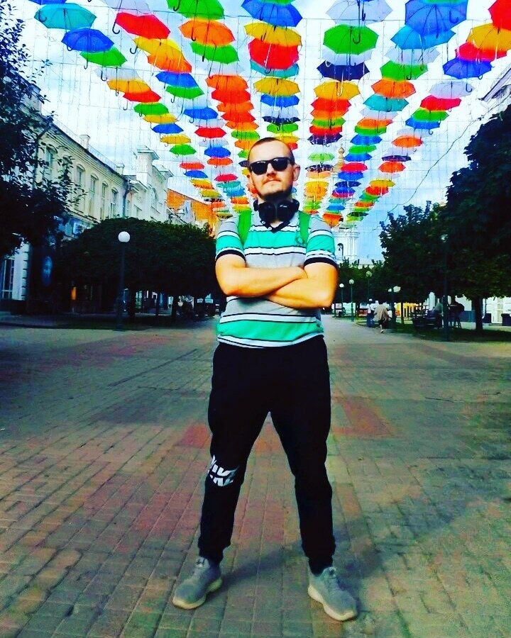  39510918  Maksim, 26 ,    