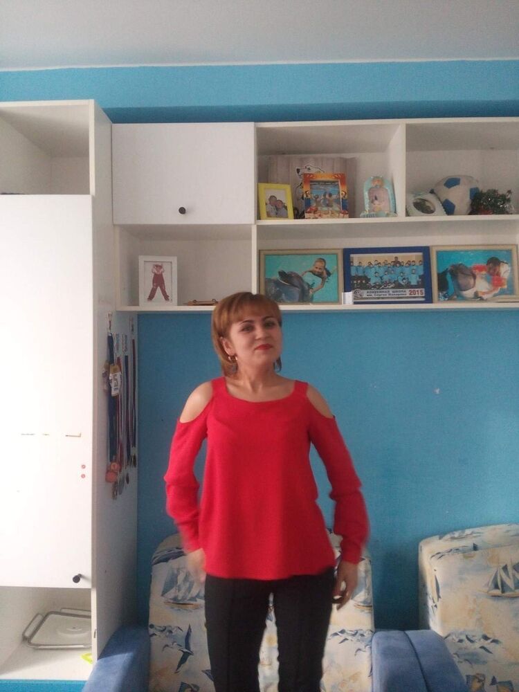  ,   Yuliya, 40 ,   ,   , c 