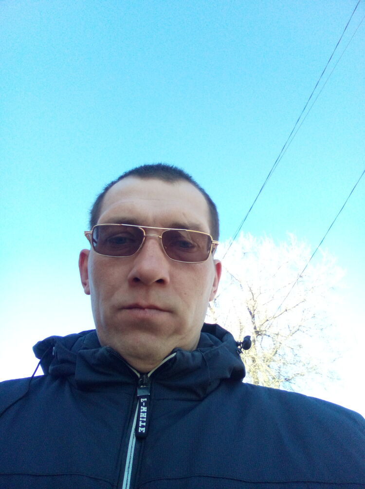  25687078  , 37 ,    